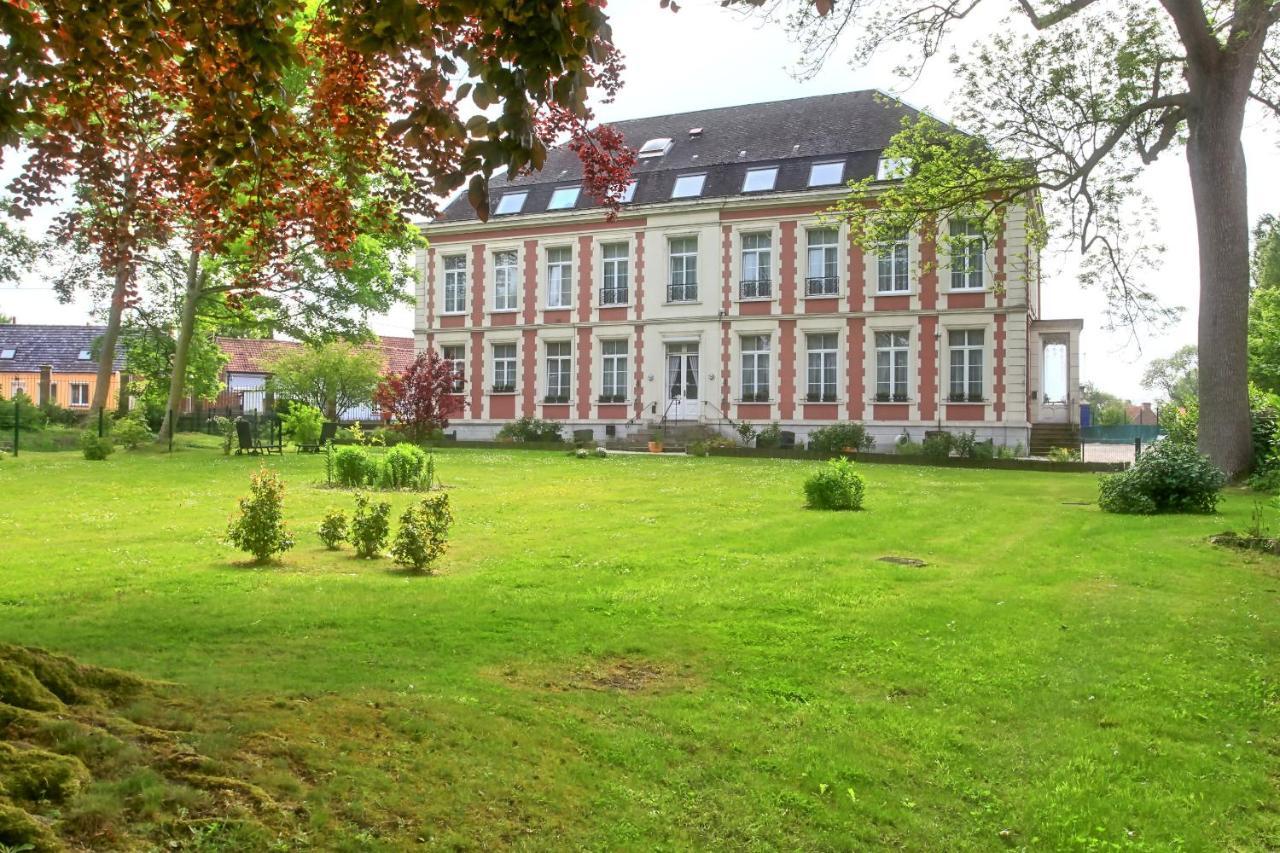 Chateau De Moulin Le Comte Panzió Aire-sur-la-Lys Kültér fotó