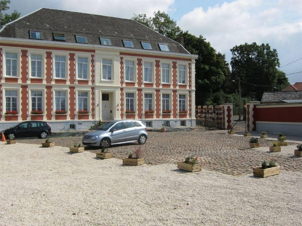 Chateau De Moulin Le Comte Panzió Aire-sur-la-Lys Kültér fotó