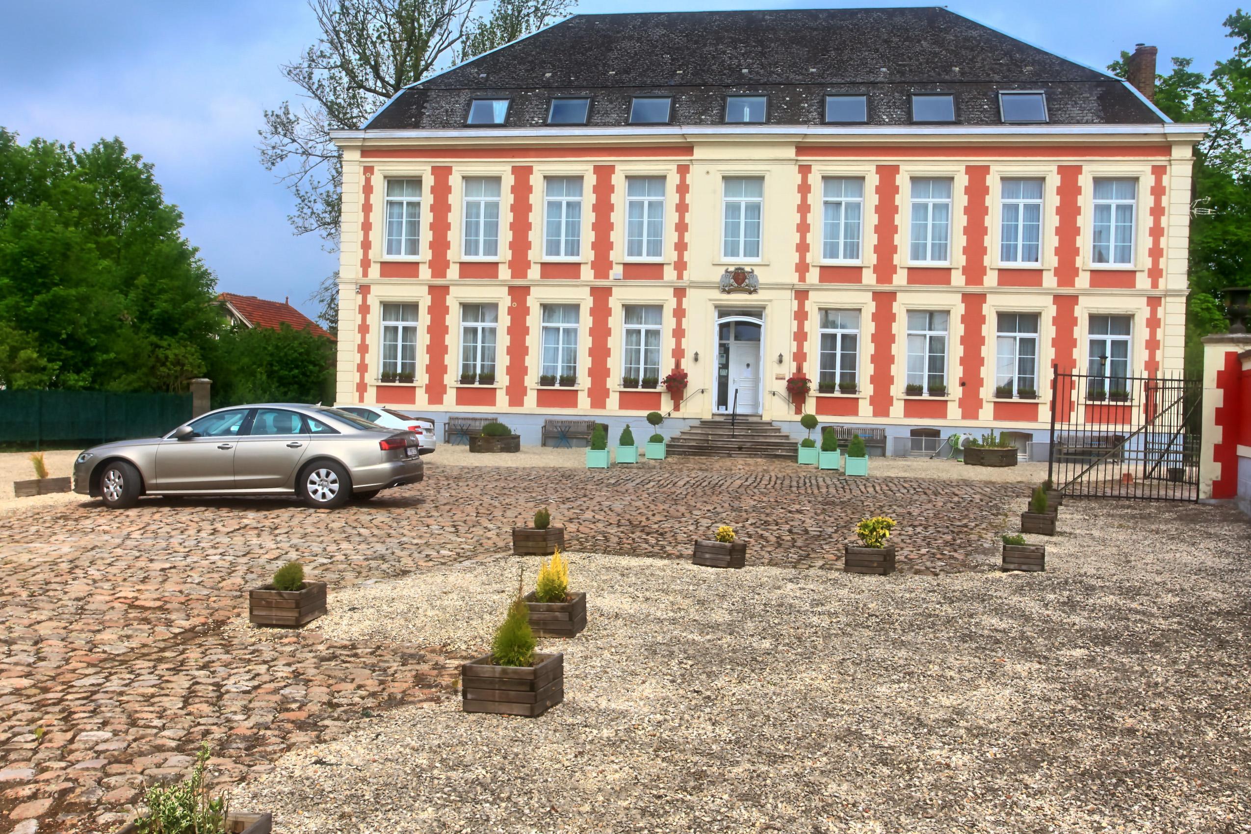 Chateau De Moulin Le Comte Panzió Aire-sur-la-Lys Kültér fotó