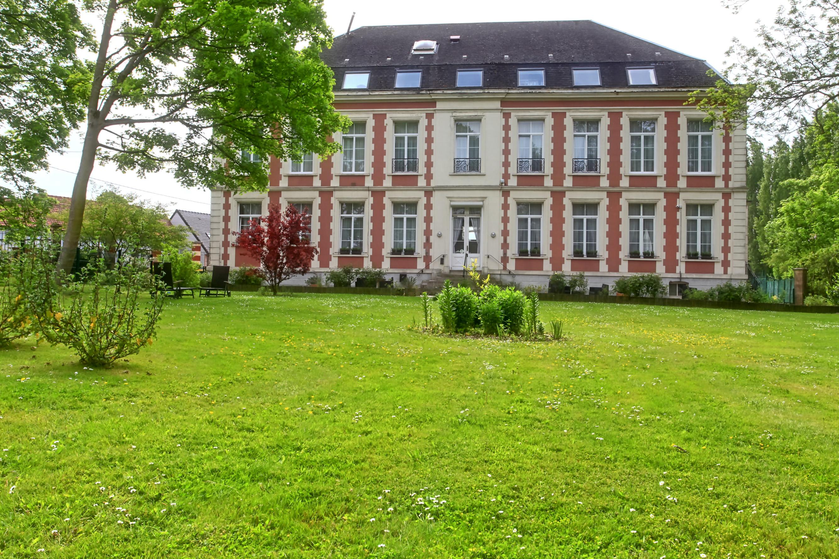 Chateau De Moulin Le Comte Panzió Aire-sur-la-Lys Kültér fotó